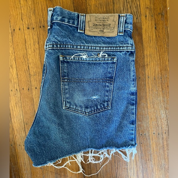 Vintage denim 100% cotton oversized denim shorts / jorts - Picture 3 of 6